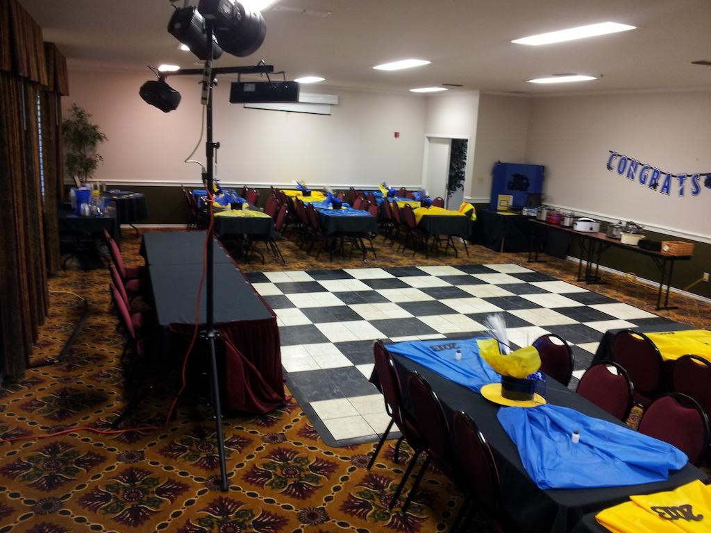 Ashmore Inn And Suites Lubbock Eksteriør bilde