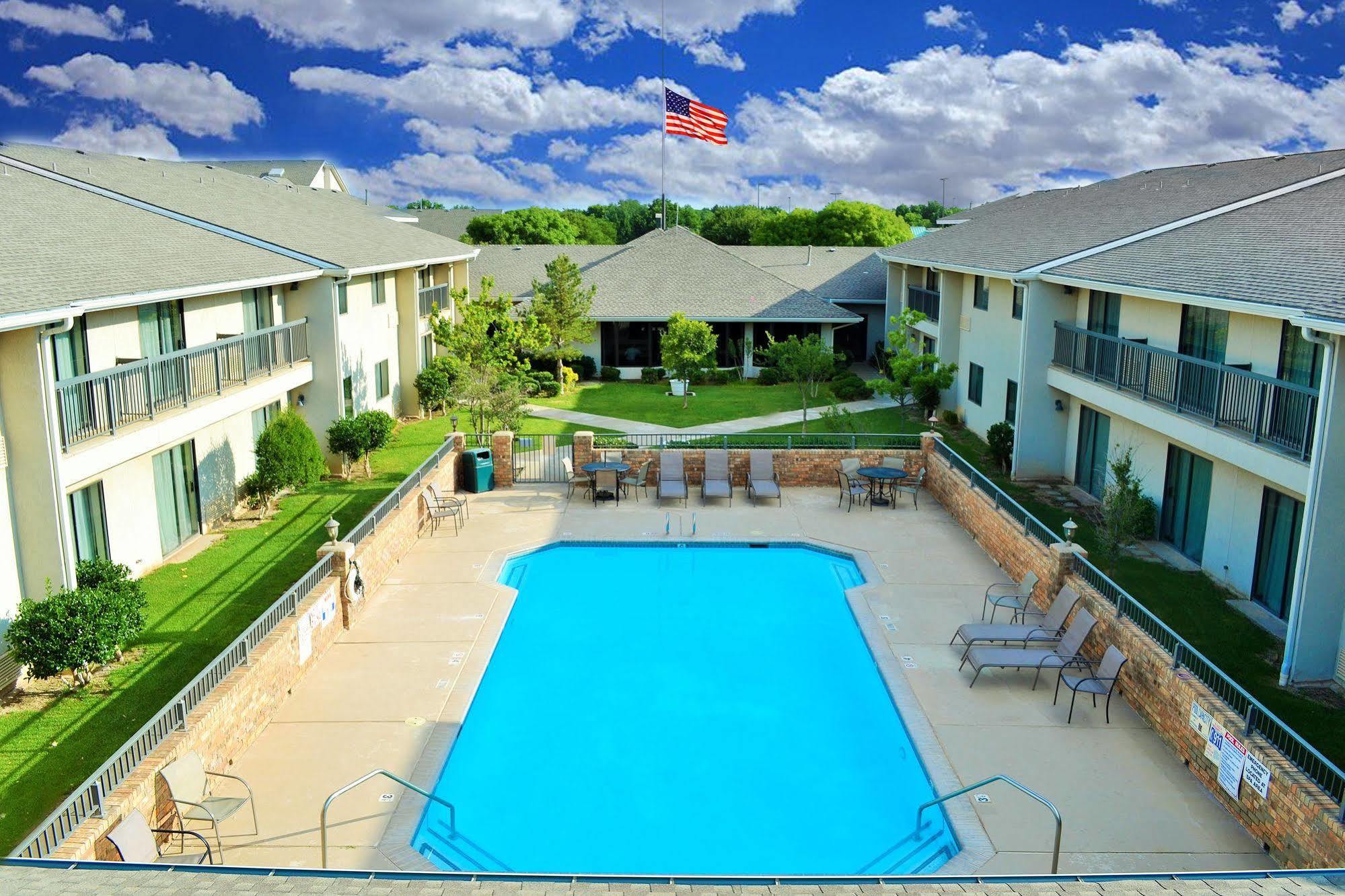 Ashmore Inn And Suites Lubbock Eksteriør bilde